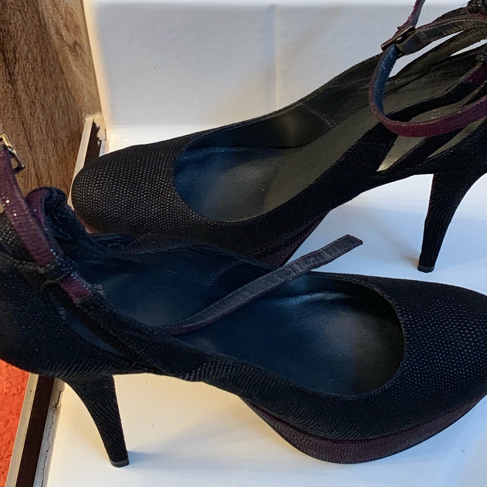 Pumps - Picture 3 of 8